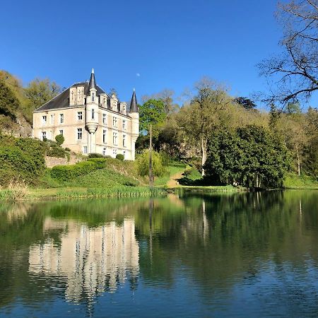Chateau Des Loups - Les Cedres Bleus Echire Buitenkant foto