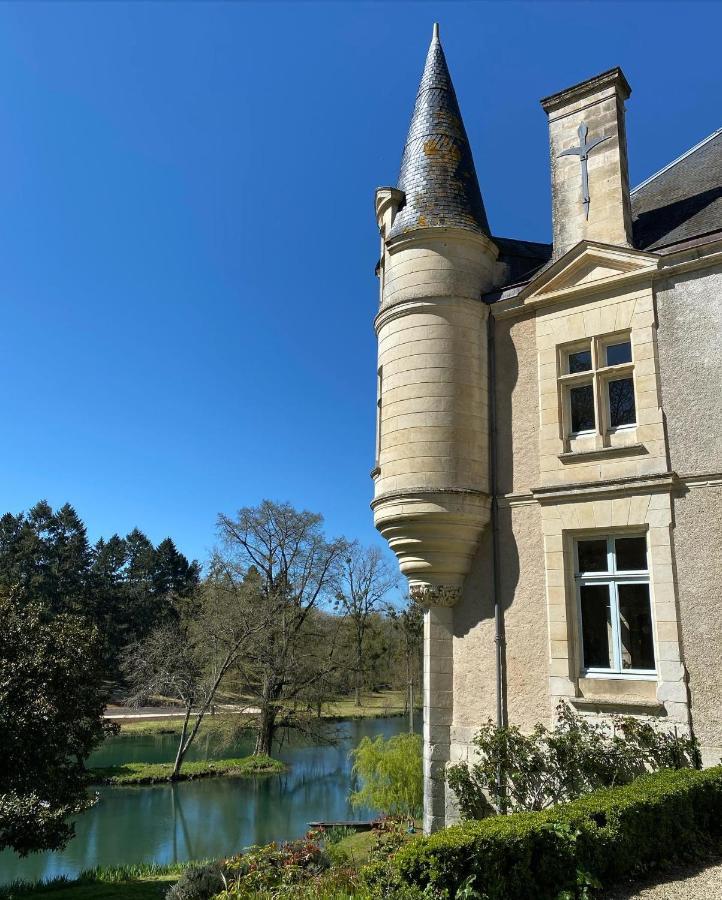 Chateau Des Loups - Les Cedres Bleus Echire Buitenkant foto